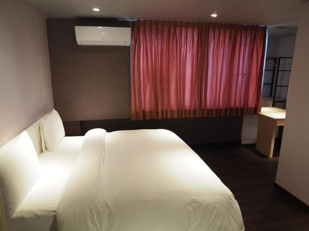 Day Chen Hotel Yilan Екстер'єр фото