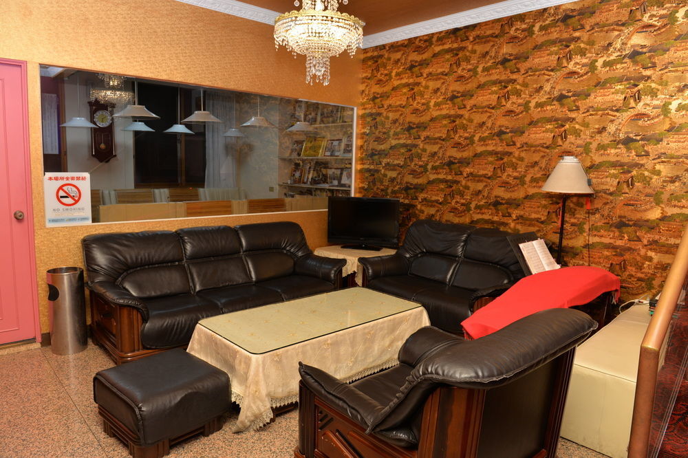 Day Chen Hotel Yilan Екстер'єр фото