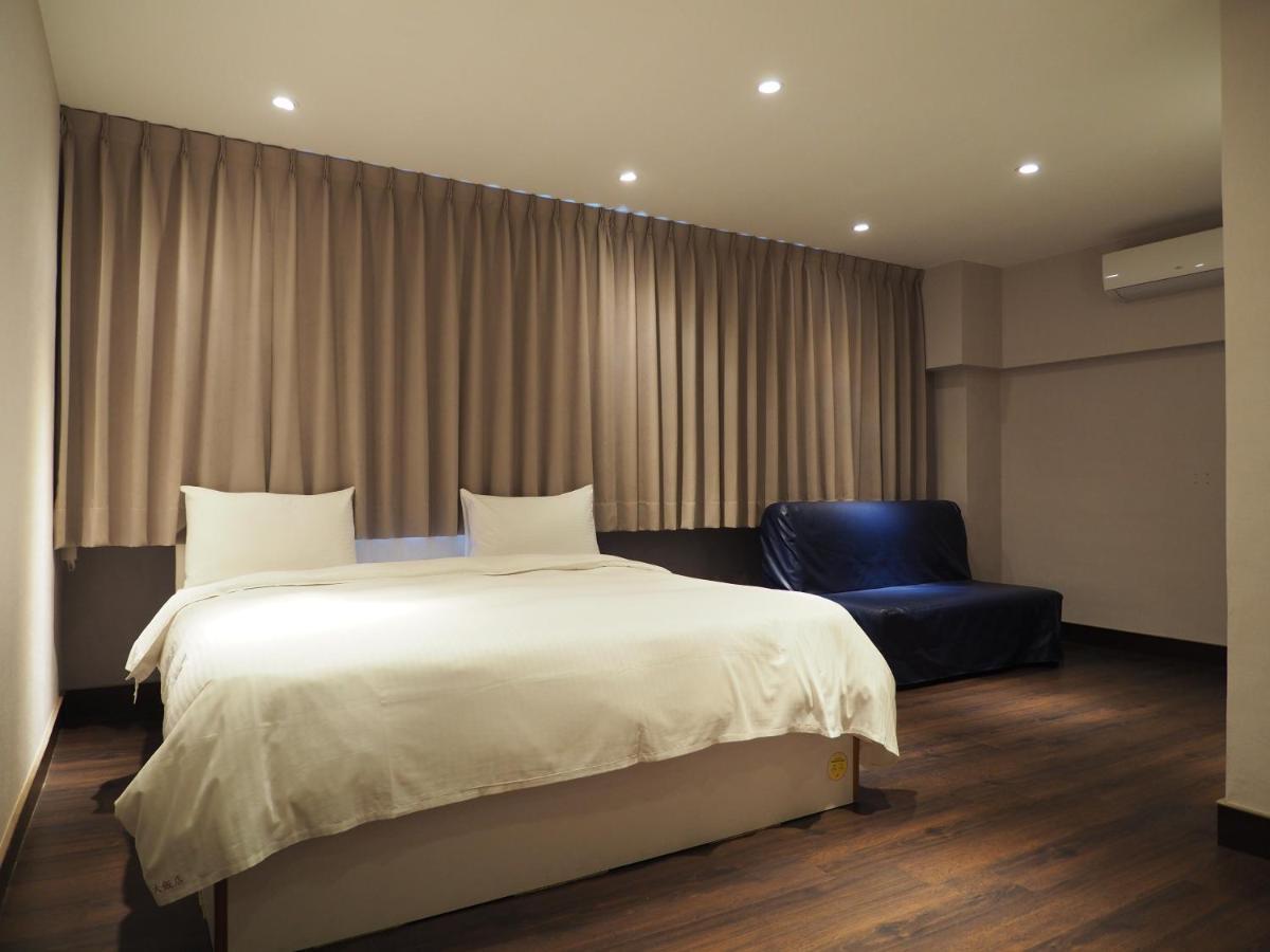 Day Chen Hotel Yilan Екстер'єр фото