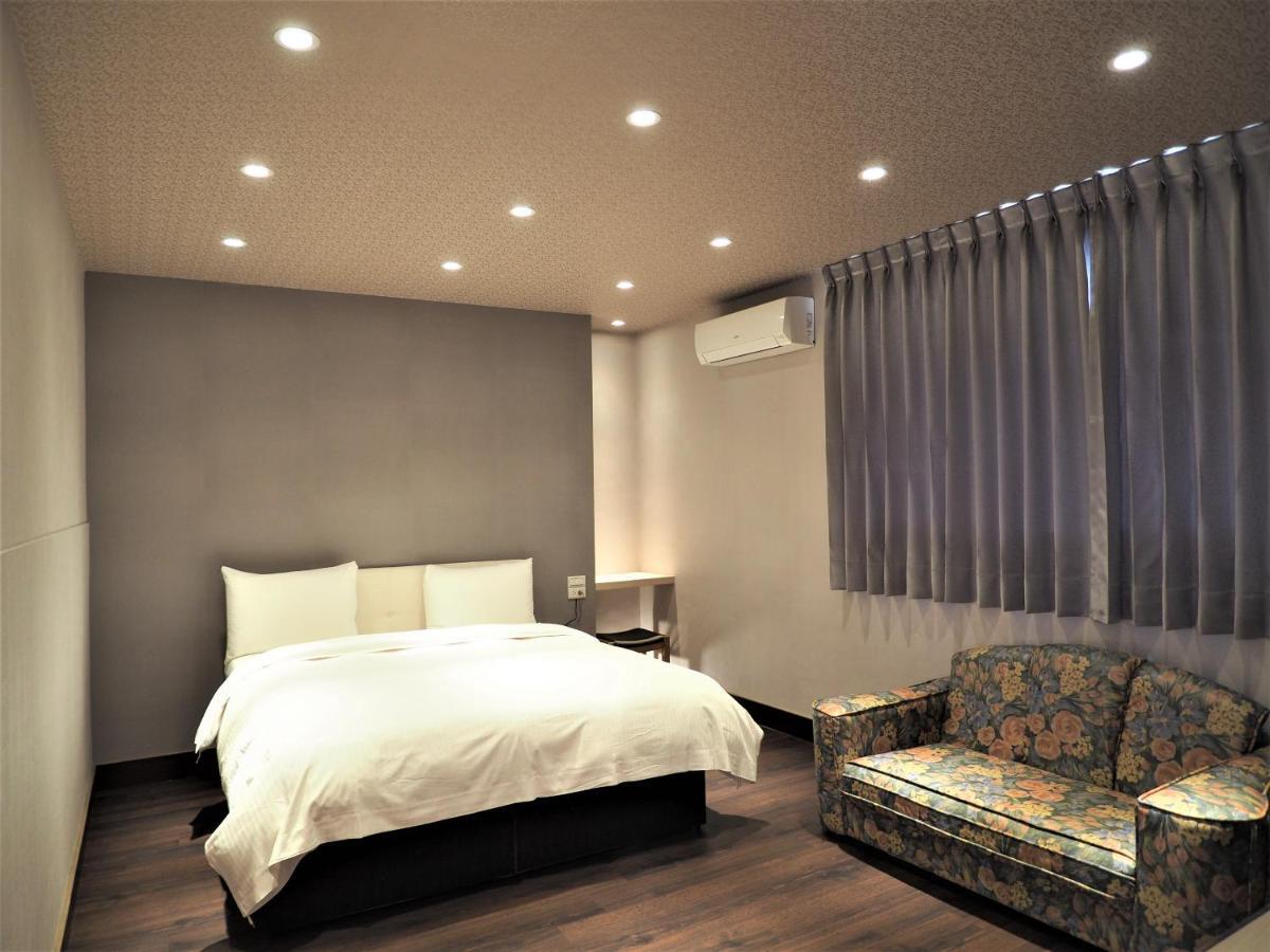 Day Chen Hotel Yilan Екстер'єр фото